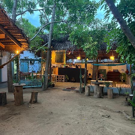 Albergue Cactus Arugambay Arugam Bay Exterior foto