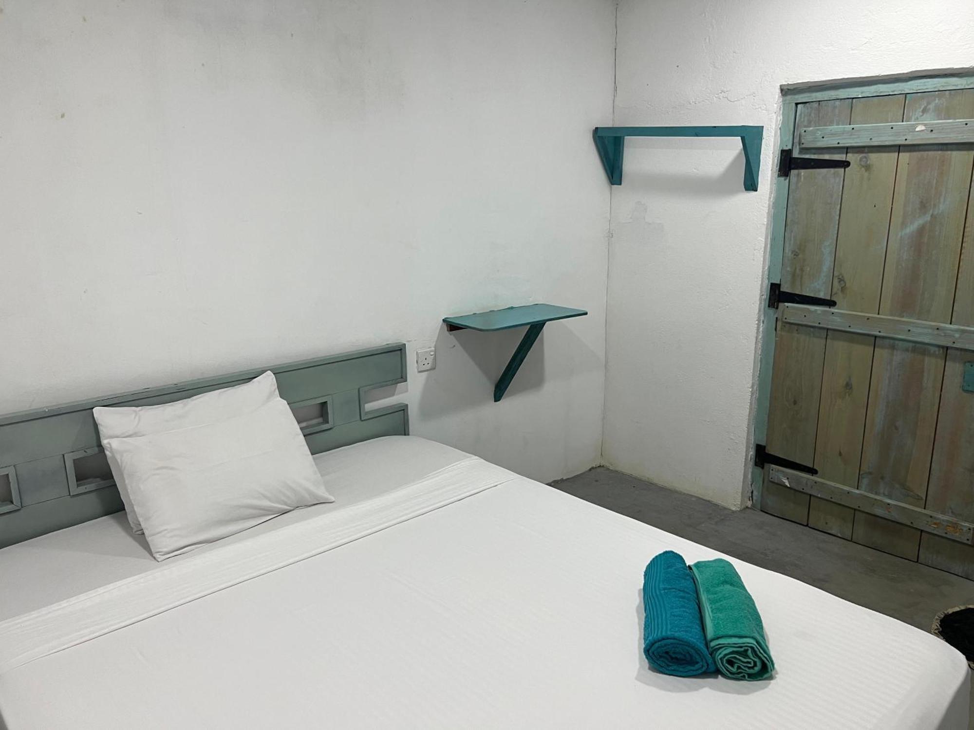 Albergue Cactus Arugambay Arugam Bay Exterior foto